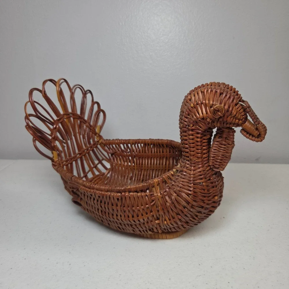 Vintage Turkey‎ Wicker Basket Thanksgiving Fall Harvest Decor Brown Rattan